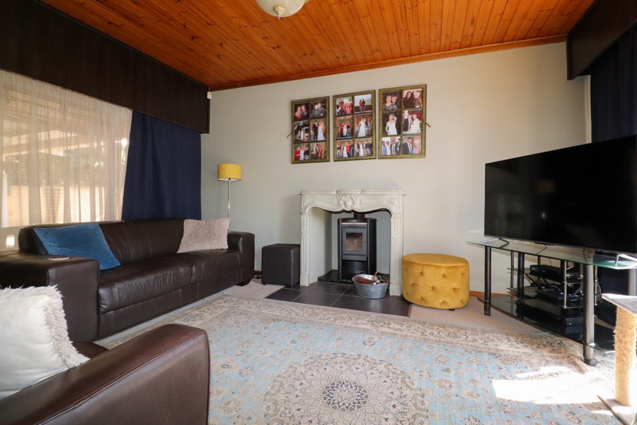 4 Bedroom Property for Sale in Flamwood North West